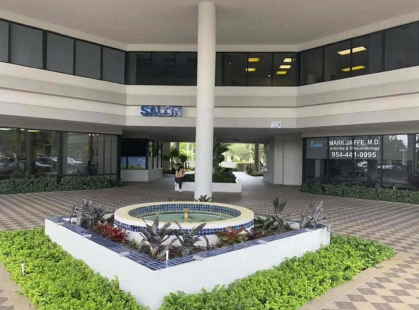 Exterior entrance of Dr. Mark Jaffe's rheumatology office in Hollywood, Florida